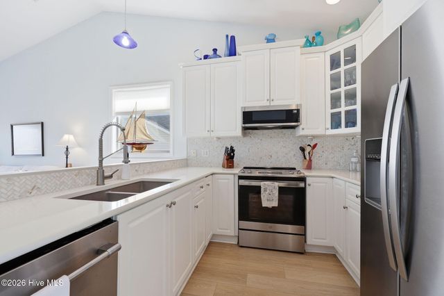 515 N New River Drive D, Surf City, NC 28445