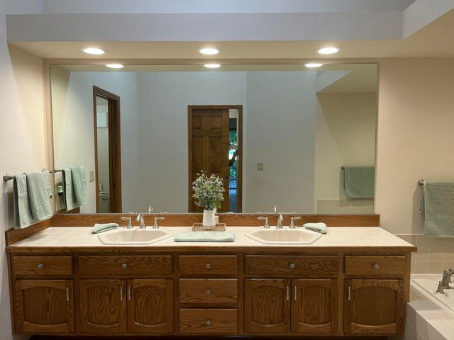 60785 Willow Creek Loop, Bend, OR 97702