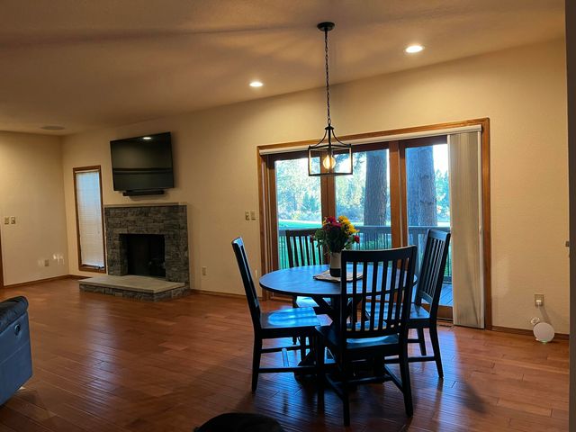 60785 Willow Creek Loop, Bend, OR 97702