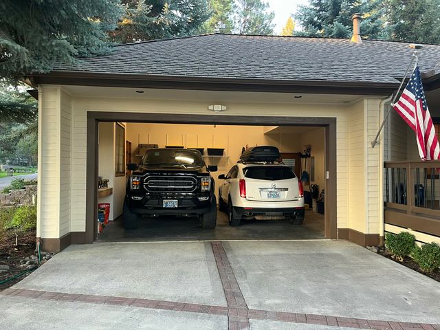 60785 Willow Creek Loop, Bend, OR 97702