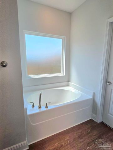 7011 Brylington Blvd, Pensacola, FL 32526