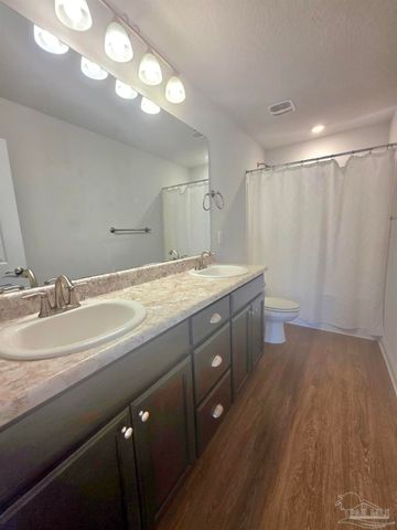 7011 Brylington Blvd, Pensacola, FL 32526