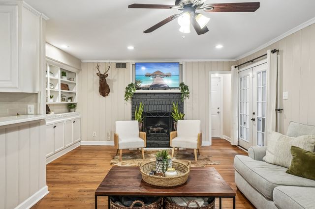 3549 Vinecrest Drive, Dallas, TX 75229