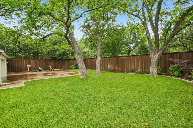 3549 Vinecrest Drive, Dallas, TX 75229