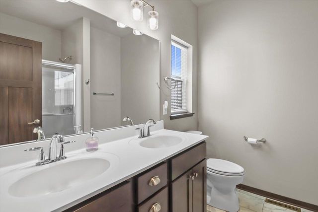 2914 Mizuna Drive, Fitchburg, WI 53711