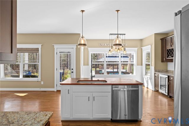 9393 Wild Honeysuckle Ln, Ashland, VA 23005