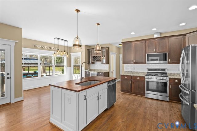 9393 Wild Honeysuckle Ln, Ashland, VA 23005