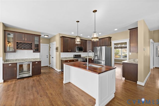 9393 Wild Honeysuckle Ln, Ashland, VA 23005