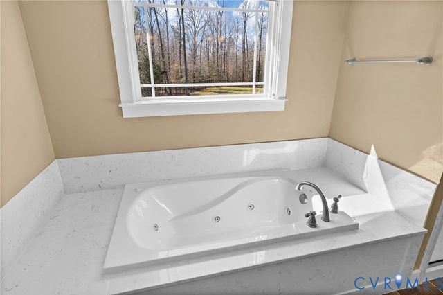 9393 Wild Honeysuckle Ln, Ashland, VA 23005