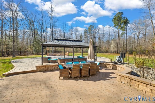 9393 Wild Honeysuckle Ln, Ashland, VA 23005