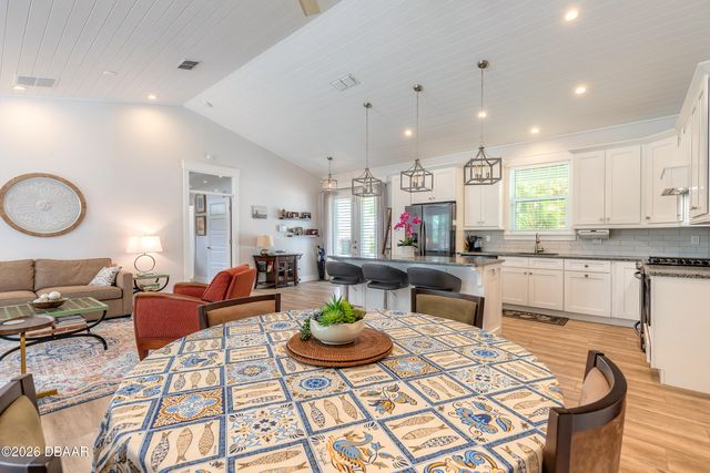 1107 S Orange Street, New Smyrna Beach, FL 32168