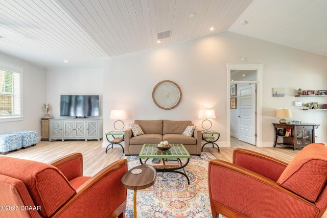 1107 S Orange Street, New Smyrna Beach, FL 32168