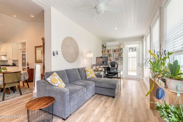 1107 S Orange Street, New Smyrna Beach, FL 32168