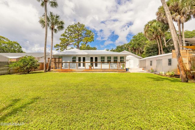 1107 S Orange Street, New Smyrna Beach, FL 32168