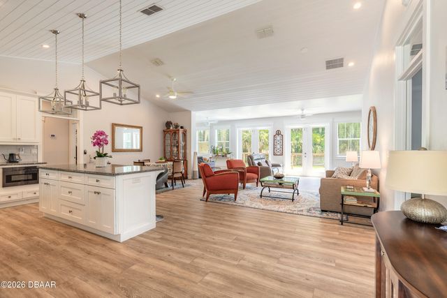 1107 S Orange Street, New Smyrna Beach, FL 32168