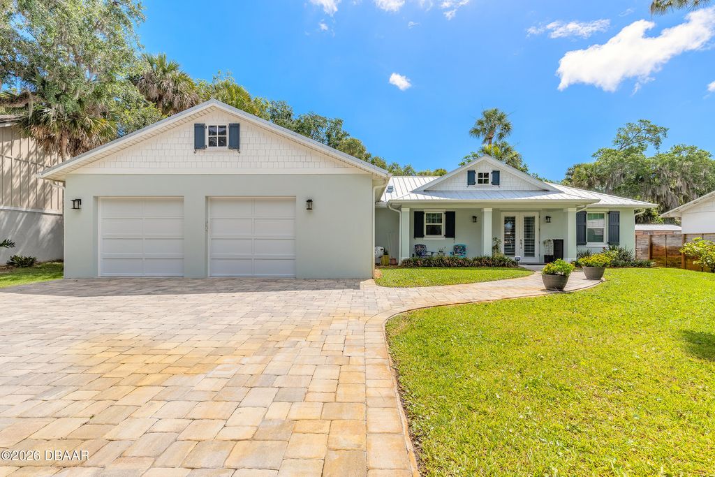 1107 S Orange Street, New Smyrna Beach, FL 32168