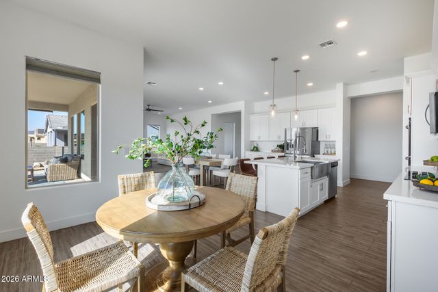 825 E PERDIDO Way, Phoenix, AZ 85086