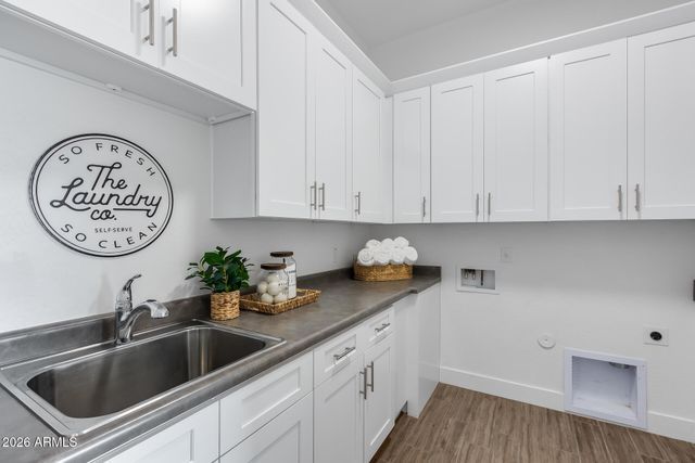 825 E PERDIDO Way, Phoenix, AZ 85086