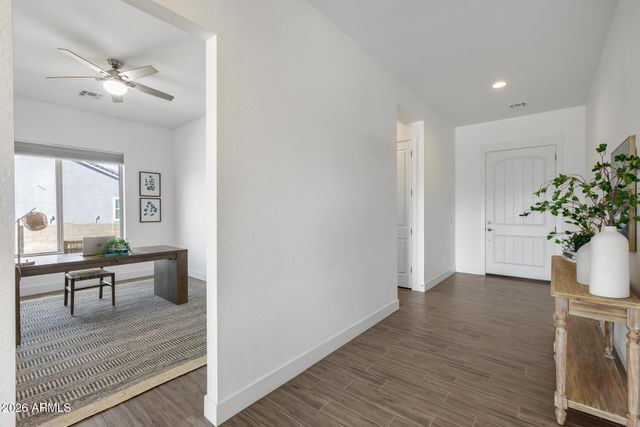 825 E PERDIDO Way, Phoenix, AZ 85086