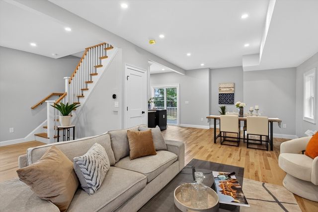 11 Mason Ave, Billerica, MA 01862