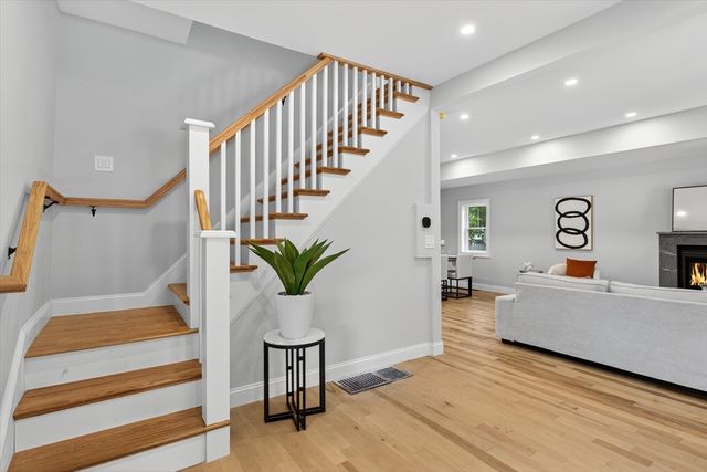 11 Mason Ave, Billerica, MA 01862