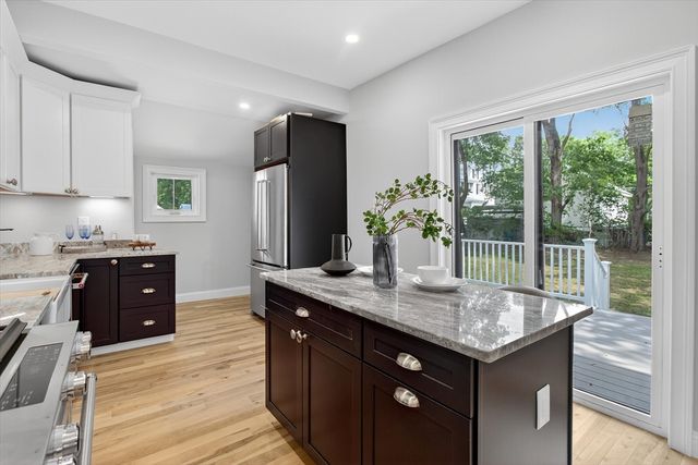 11 Mason Ave, Billerica, MA 01862