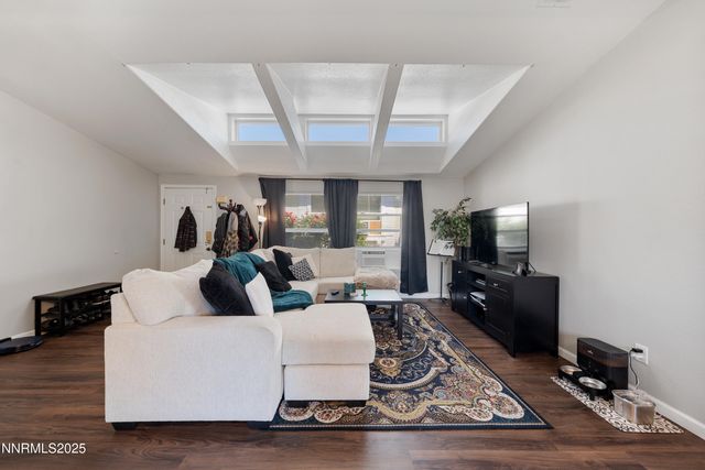 7571 Diamond Pointe Way, Reno, NV 89506