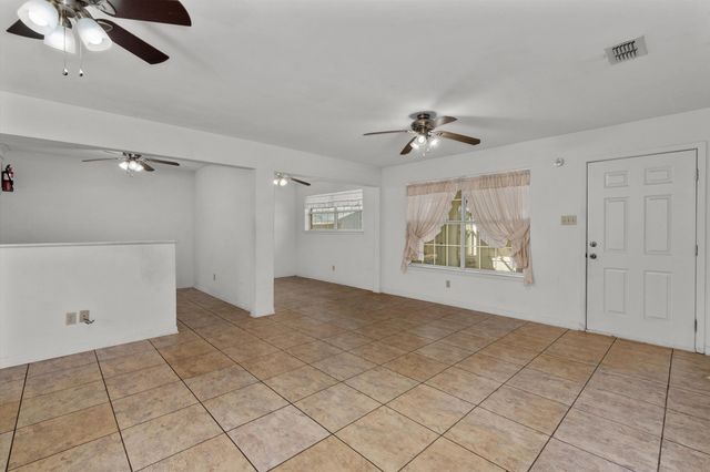 4898 W County Road 4132, Henderson, TX 75652