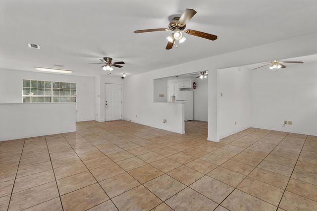 4898 W County Road 4132, Henderson, TX 75652