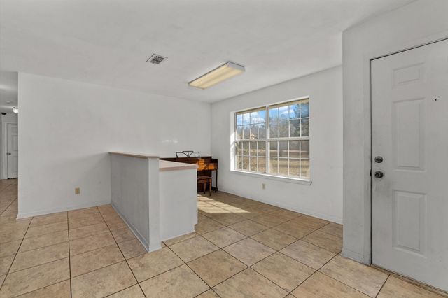 4898 W County Road 4132, Henderson, TX 75652