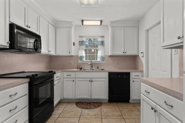 4898 W County Road 4132, Henderson, TX 75652