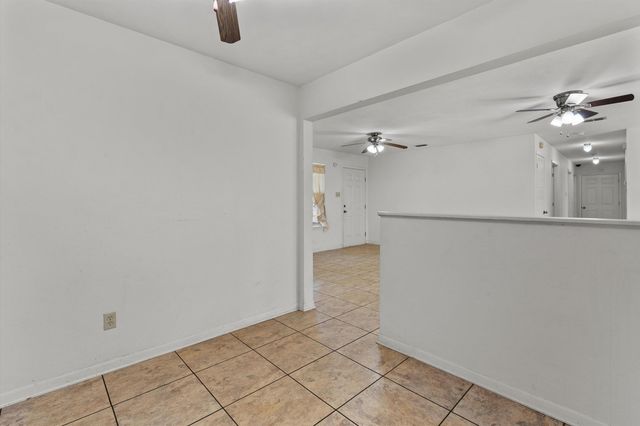 4898 W County Road 4132, Henderson, TX 75652