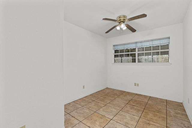 4898 W County Road 4132, Henderson, TX 75652