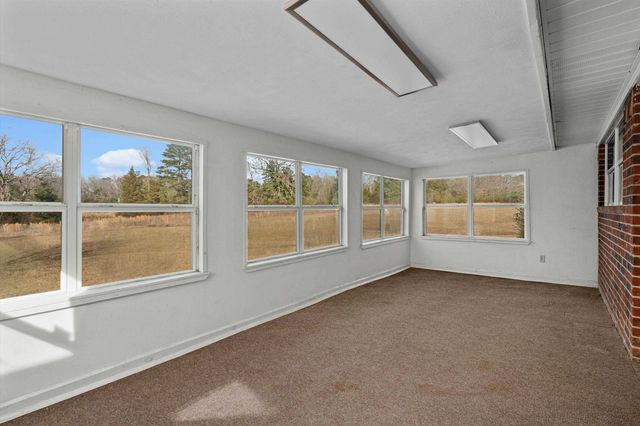 4898 W County Road 4132, Henderson, TX 75652