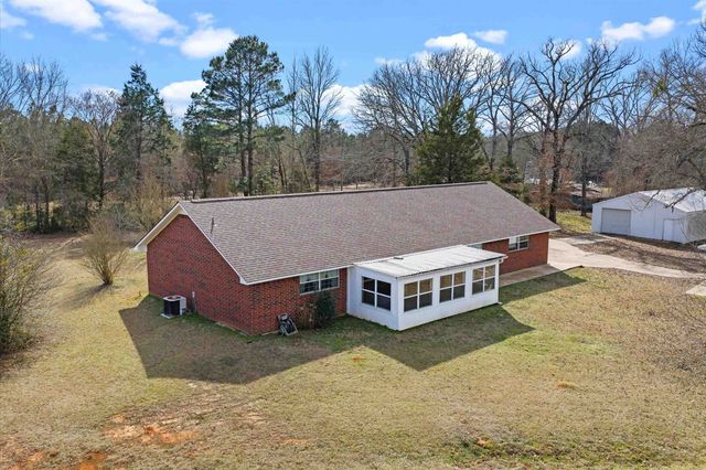 4898 W County Road 4132, Henderson, TX 75652