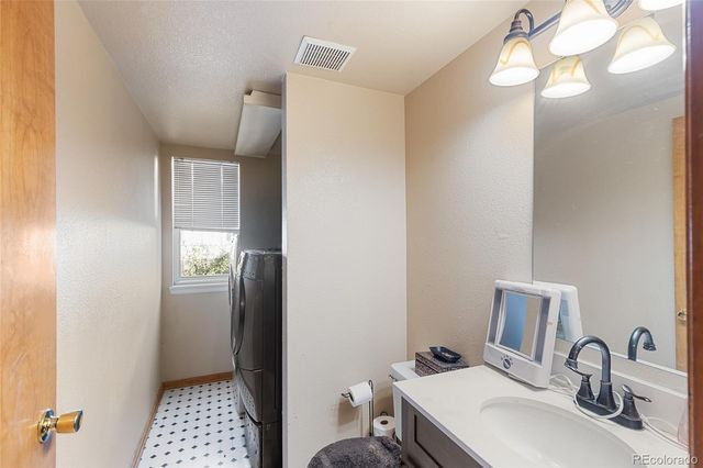 2438 S Zeno Street, Aurora, CO 80013