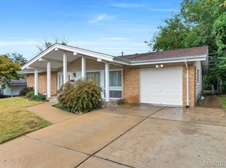 670 Hargrove Lane, Florissant, MO 63033