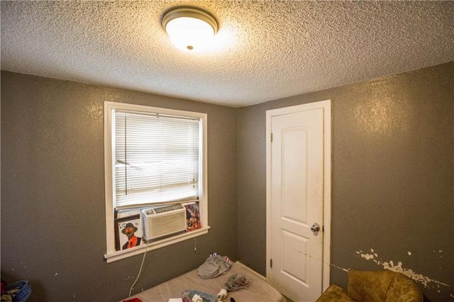 5521-3 Wabash Avenue, Kansas City, MO 64130