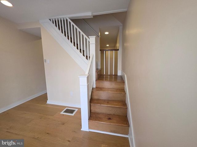 318 N WIOTA ST, Philadelphia, PA 19104
