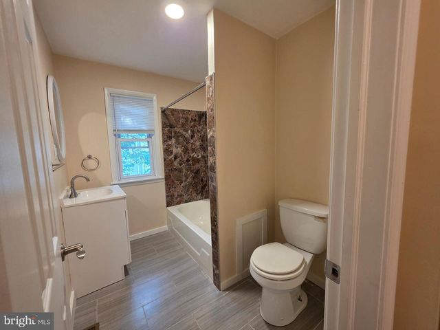 318 N WIOTA ST, Philadelphia, PA 19104