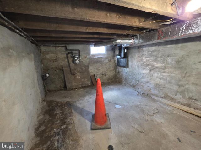 318 N WIOTA ST, Philadelphia, PA 19104
