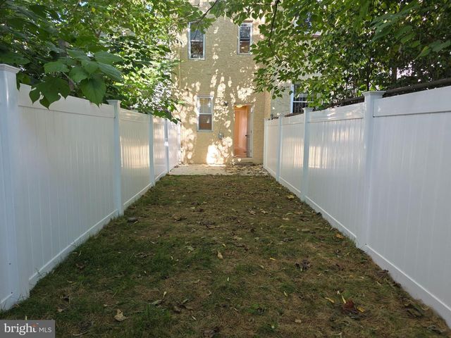 318 N WIOTA ST, Philadelphia, PA 19104
