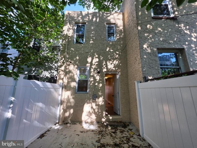 318 N WIOTA ST, Philadelphia, PA 19104