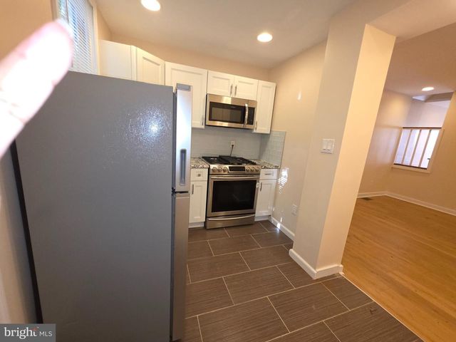318 N WIOTA ST, Philadelphia, PA 19104