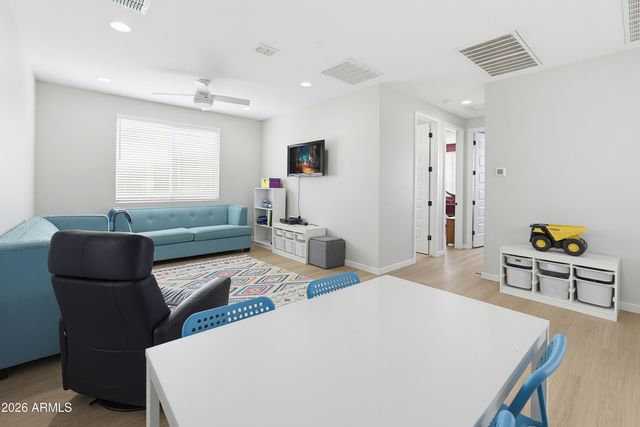 2919 E Riane Road, Phoenix, AZ 85050