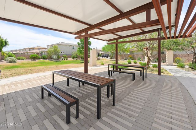 2919 E Riane Road, Phoenix, AZ 85050