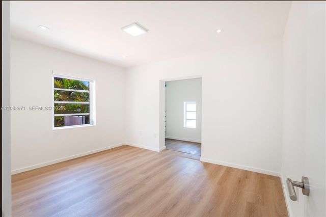 3021 Coconut Grove Dr 3021, Coral Gables, FL 33134