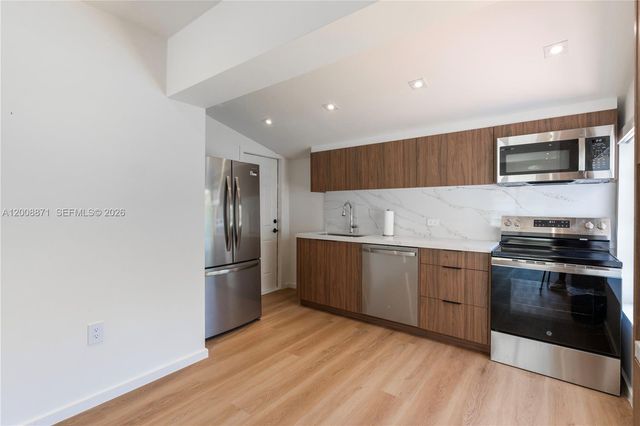 3021 Coconut Grove Dr 3021, Coral Gables, FL 33134