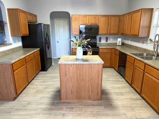 10623 Arabian Sands, San Antonio, TX 78254