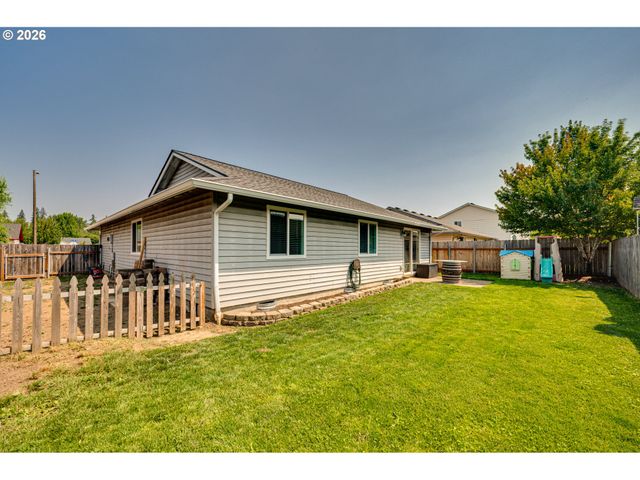 513 Se 10TH St, Battle Ground, WA 98604